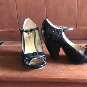 Suede and patent leather heels!